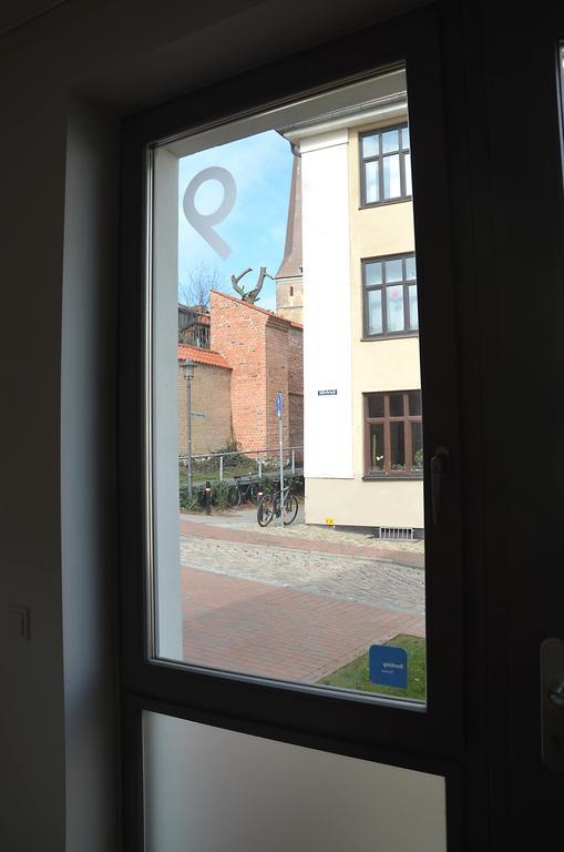 Ferienwohnung An Der Historischen Stadtmauer Rostock Exterior foto